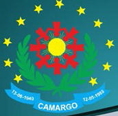 Brasão da seguinte cidade: Camargo